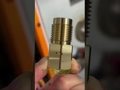 鉄鋼加工のための3軸のCNC技術を使用したカスタマイズされたカラーCNCターニングサービス