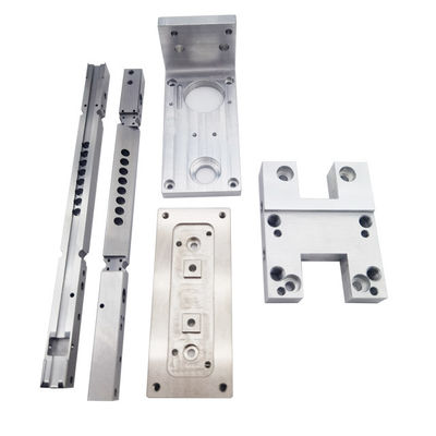 良い値段 精密CNC加工 自動スペアパーツ 容量0.01-0.005mmの金属シート製造サービスとデブリングプロセス オンライン