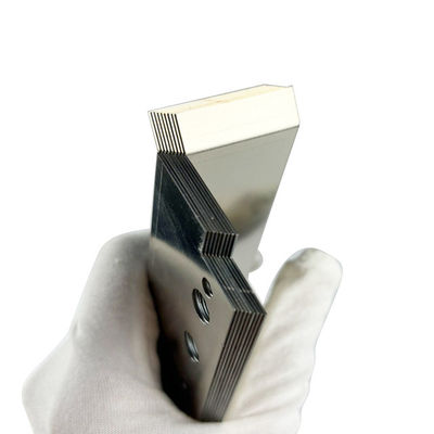 良い値段 カスタム板金加工とレーザー切断サービス オンライン